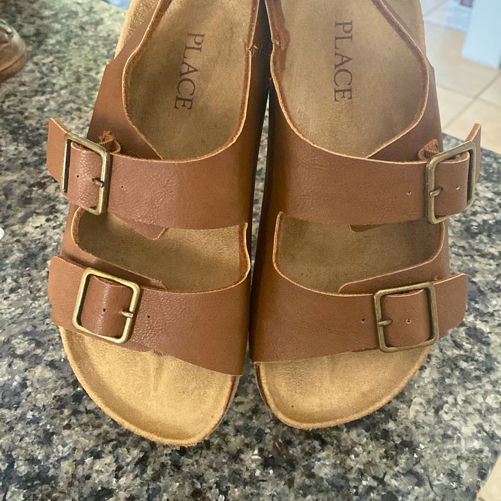 Children’s Place Sandals SZ 2 EUC